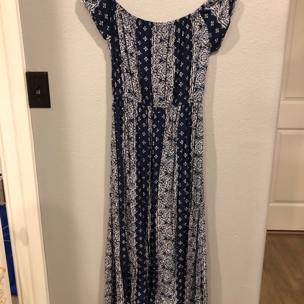 Off the shoulder Short jumper with long skirt